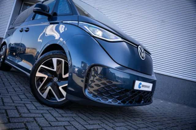 Volkswagen ID. Buzz (2023) thumbnail 6