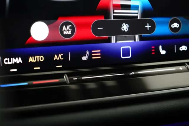 Volkswagen Tiguan (2025) thumbnail 25