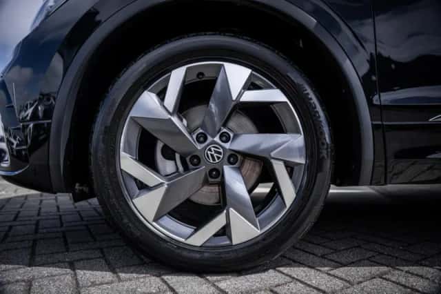 Volkswagen Tiguan (2024) thumbnail 9