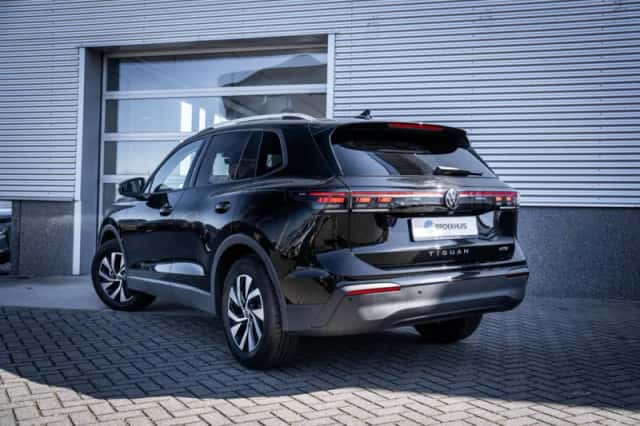 Volkswagen Tiguan (2025) thumbnail 14