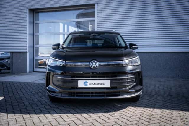 Volkswagen Tiguan (2025) thumbnail 4