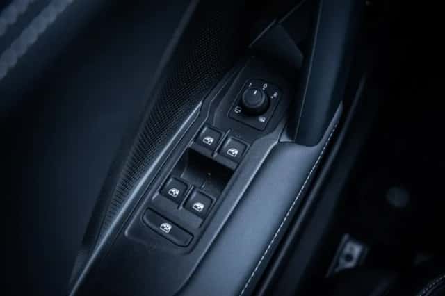 Volkswagen Tiguan (2025) thumbnail 36