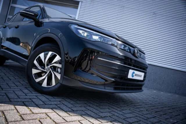 Volkswagen Tiguan (2025) thumbnail 6