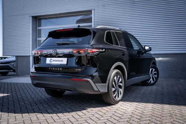 Volkswagen Tiguan (2025) thumbnail 8
