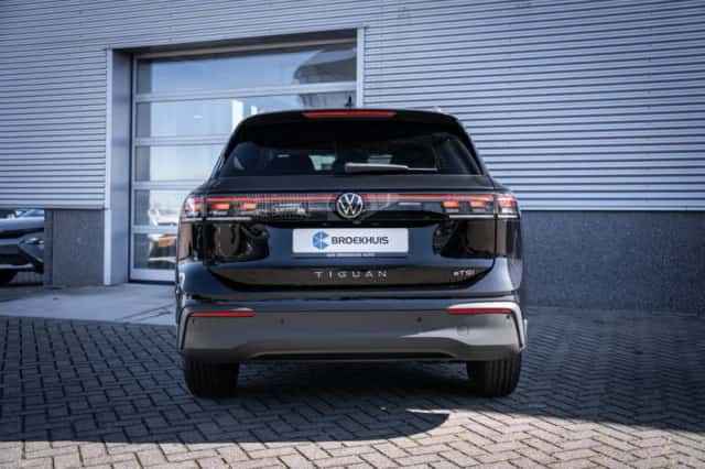 Volkswagen Tiguan (2025) thumbnail 9