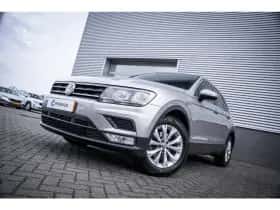 Volkswagen Tiguan (2016) thumbnail 2