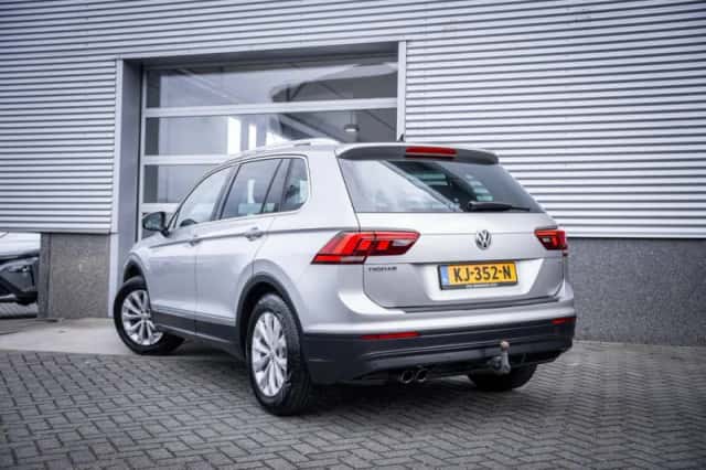 Volkswagen Tiguan (2016) thumbnail 11