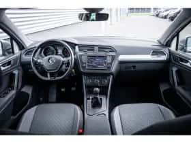 Volkswagen Tiguan (2016) thumbnail 22