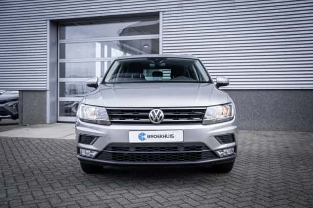 Volkswagen Tiguan (2016) thumbnail 4