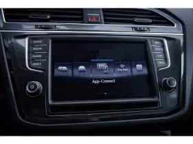 Volkswagen Tiguan (2016) thumbnail 32