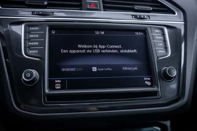 Volkswagen Tiguan (2016) thumbnail 33