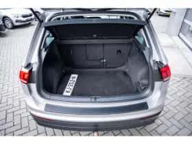 Volkswagen Tiguan (2016) thumbnail 10