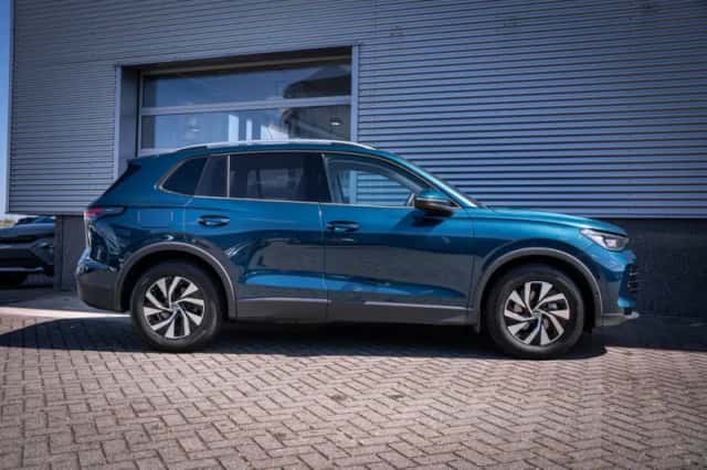 Volkswagen Tiguan (2025) thumbnail 12