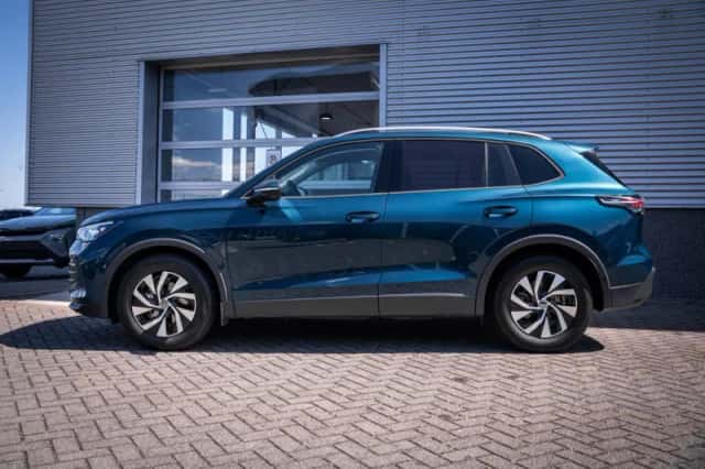 Volkswagen Tiguan (2025) thumbnail 8