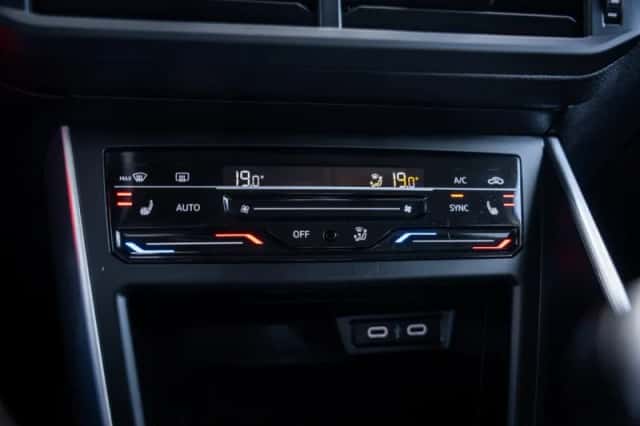 Volkswagen Polo (2023) thumbnail 24
