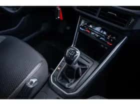 Volkswagen Polo (2023) thumbnail 32