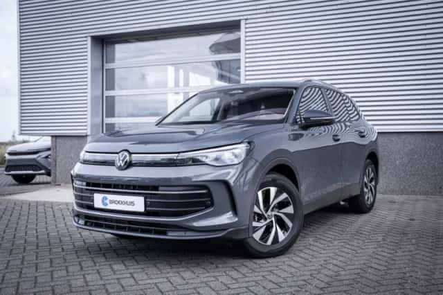 Volkswagen Tiguan (2025) thumbnail 1