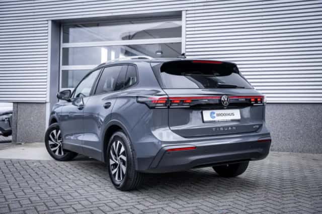 Volkswagen Tiguan (2025) thumbnail 16