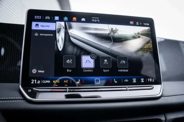 Volkswagen Tiguan (2025) thumbnail 18