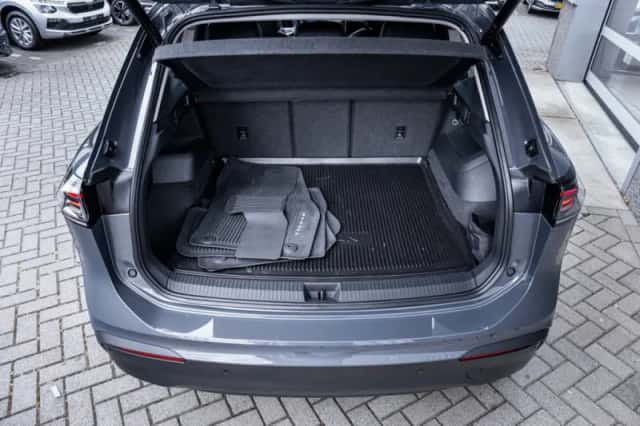 Volkswagen Tiguan (2025) thumbnail 6