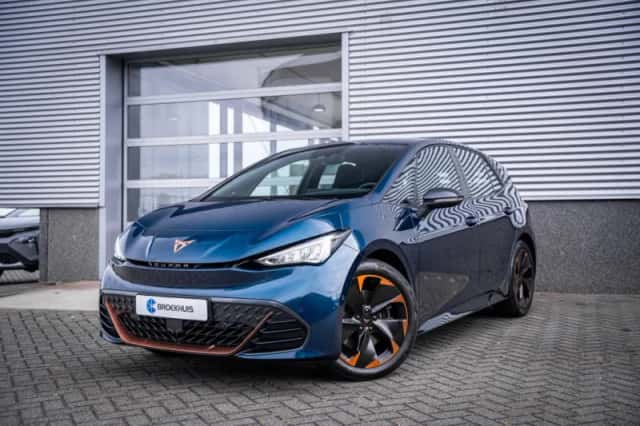 CUPRA Born (2024)