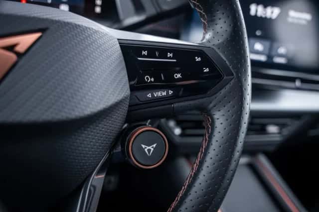 CUPRA Born (2024) thumbnail 18
