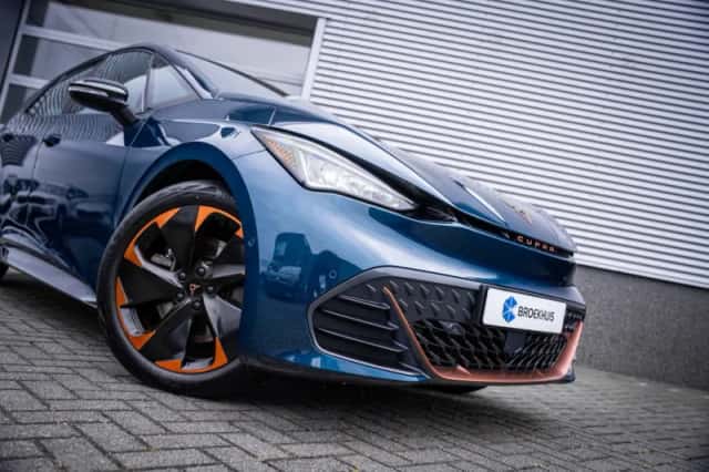 CUPRA Born (2024) thumbnail 3