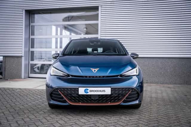 CUPRA Born (2024) thumbnail 4