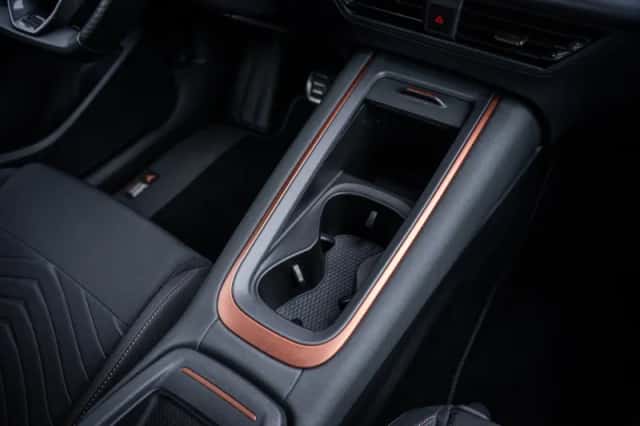CUPRA Born (2024) thumbnail 34