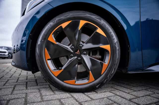CUPRA Born (2024) thumbnail 7