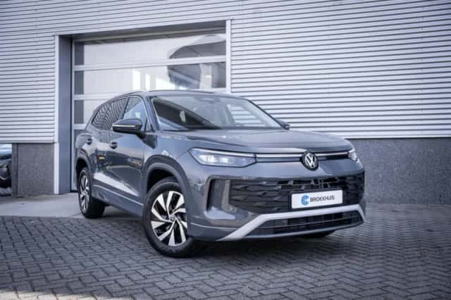 Volkswagen Tayron (2025) thumbnail 2