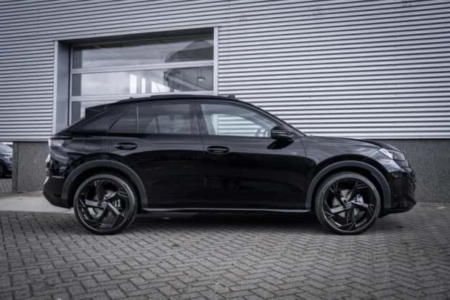 Volkswagen T-Roc (2026) thumbnail 3