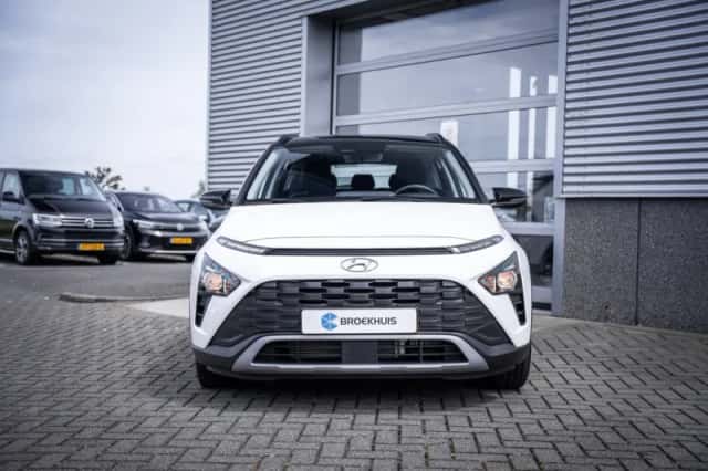 Hyundai BAYON (2024) thumbnail 6