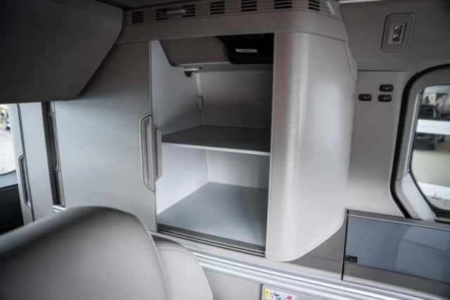 Volkswagen California (2025) thumbnail 44