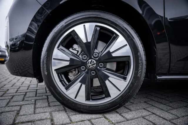 Volkswagen California (2025) thumbnail 8