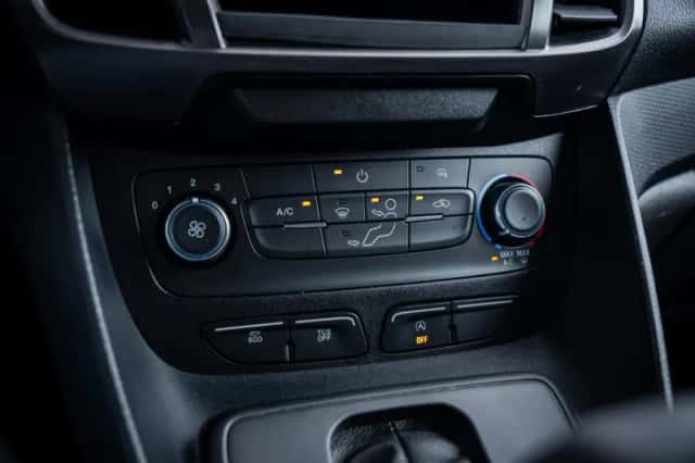 Ford Transit Connect (2023) thumbnail 32
