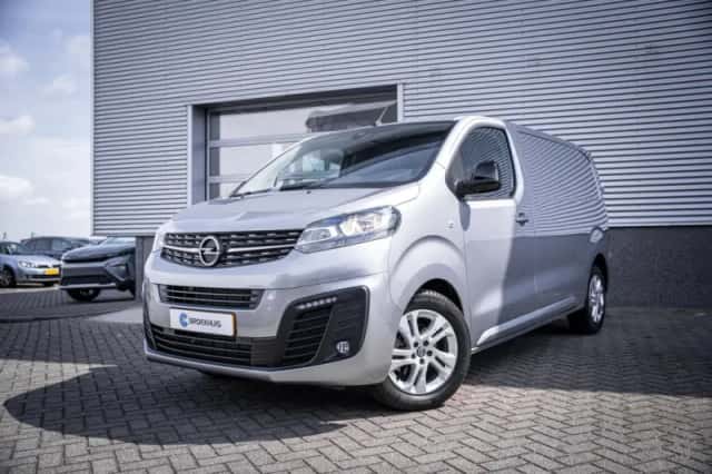 Opel Vivaro (2024) thumbnail 1