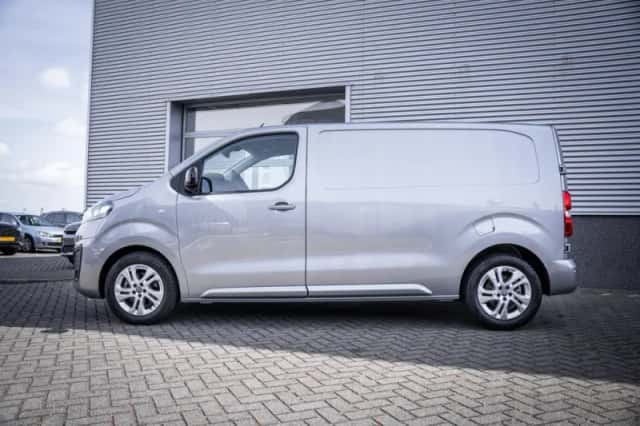 Opel Vivaro (2024) thumbnail 3
