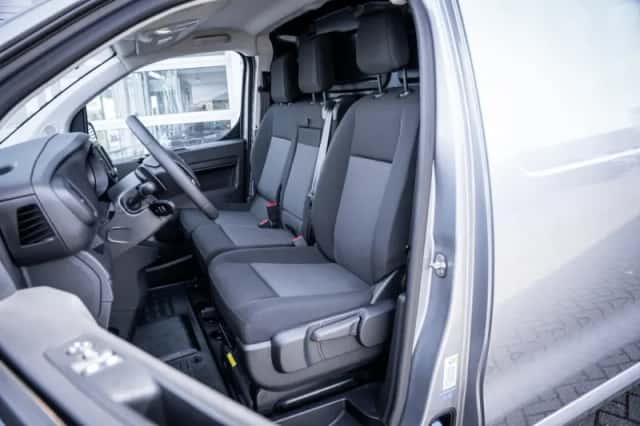 Opel Vivaro (2024) thumbnail 4