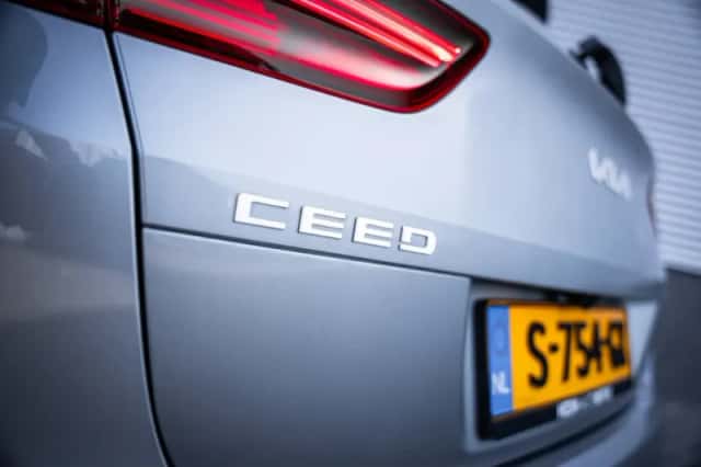 Kia Ceed Sportswagon (2023) thumbnail 13