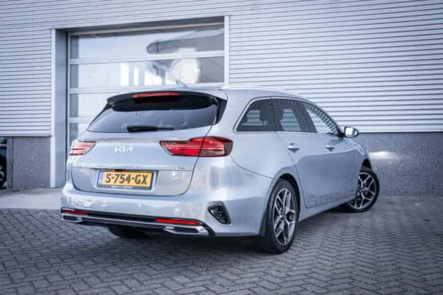 Kia Ceed Sportswagon (2023) thumbnail 16