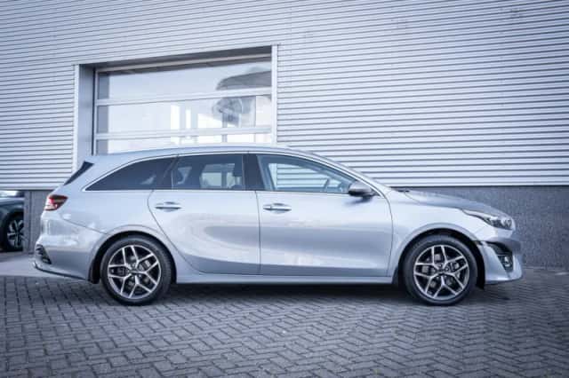 Kia Ceed Sportswagon (2023) thumbnail 17