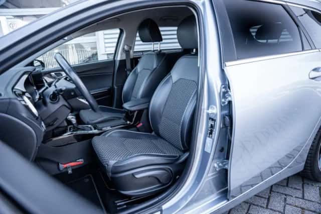 Kia Ceed Sportswagon (2023) thumbnail 8