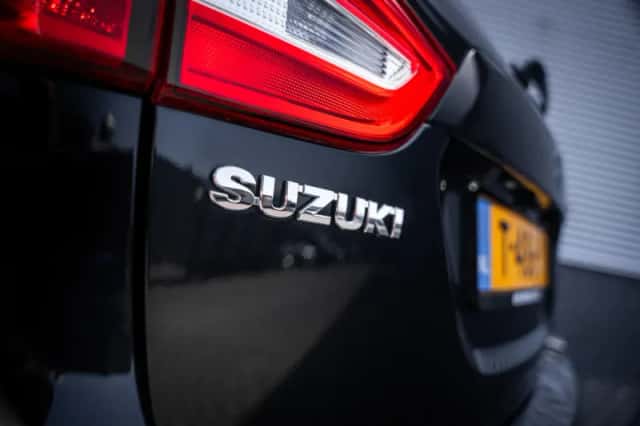 Suzuki S-Cross (2021) thumbnail 12