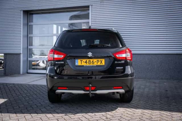 Suzuki S-Cross (2021) thumbnail 14