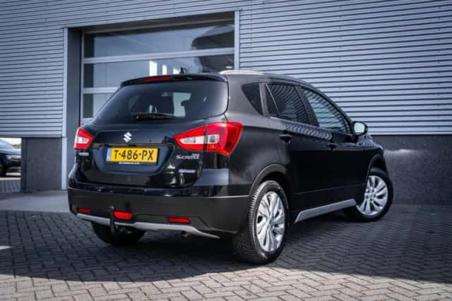 Suzuki S-Cross (2021) thumbnail 15