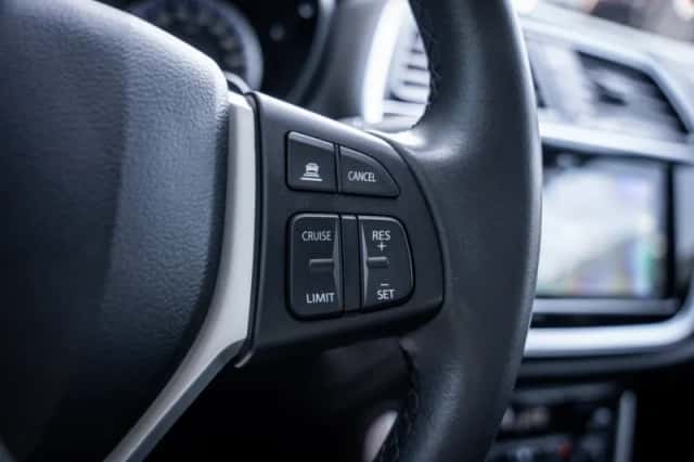 Suzuki S-Cross (2021) thumbnail 18