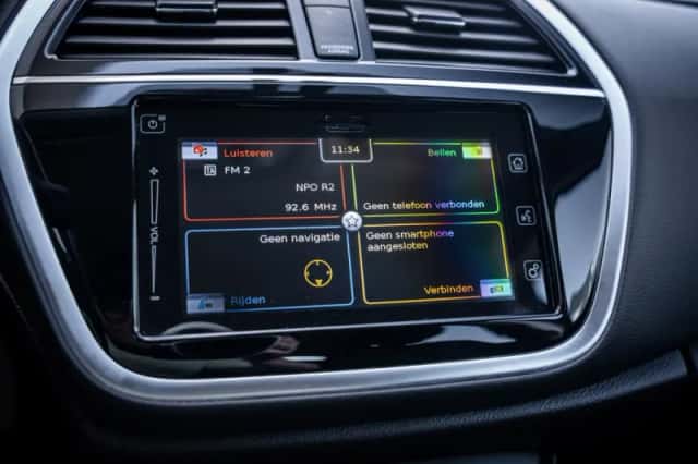 Suzuki S-Cross (2021) thumbnail 22