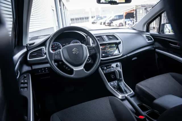 Suzuki S-Cross (2021) thumbnail 26