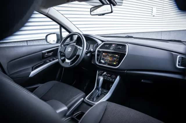 Suzuki S-Cross (2021) thumbnail 30
